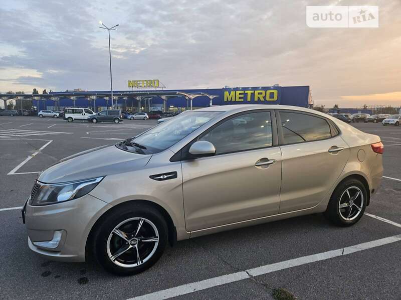 2014 kia rio