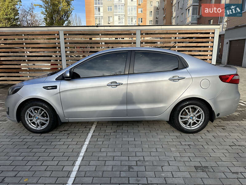 2012 kia rio