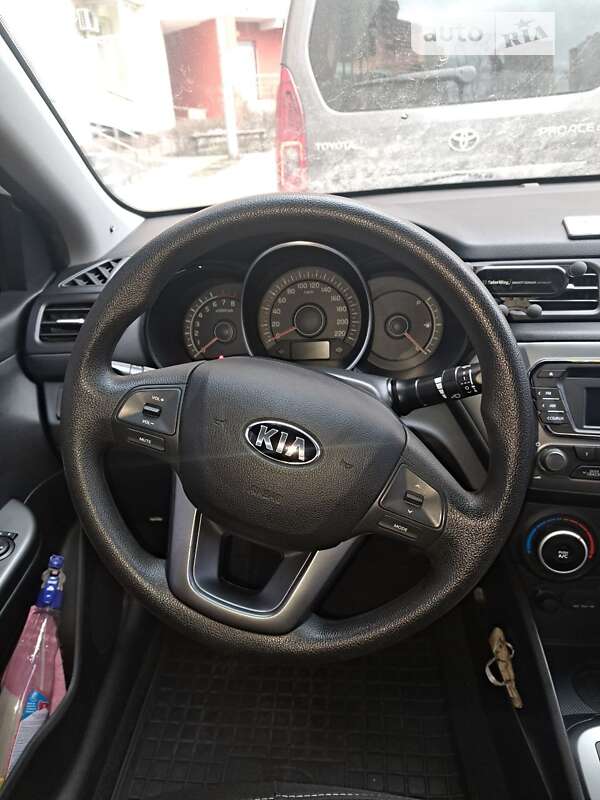 2013 kia rio