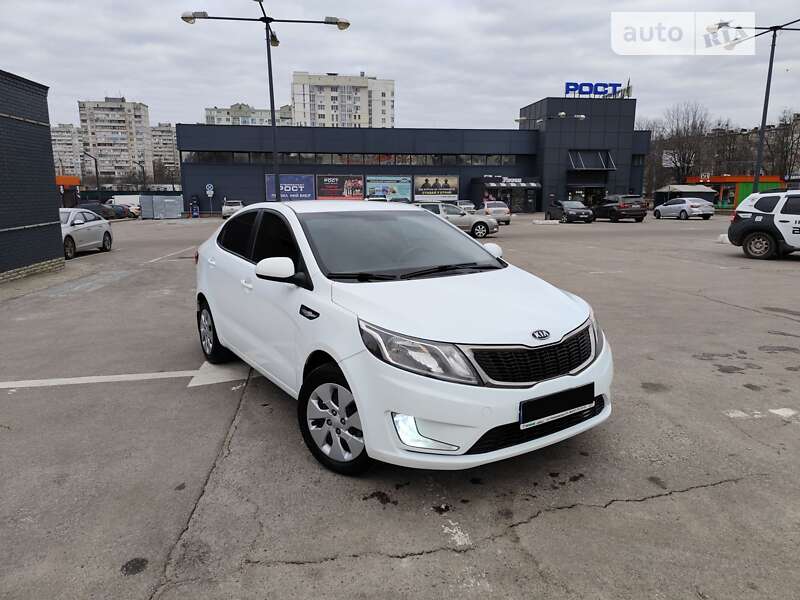 2012 kia rio
