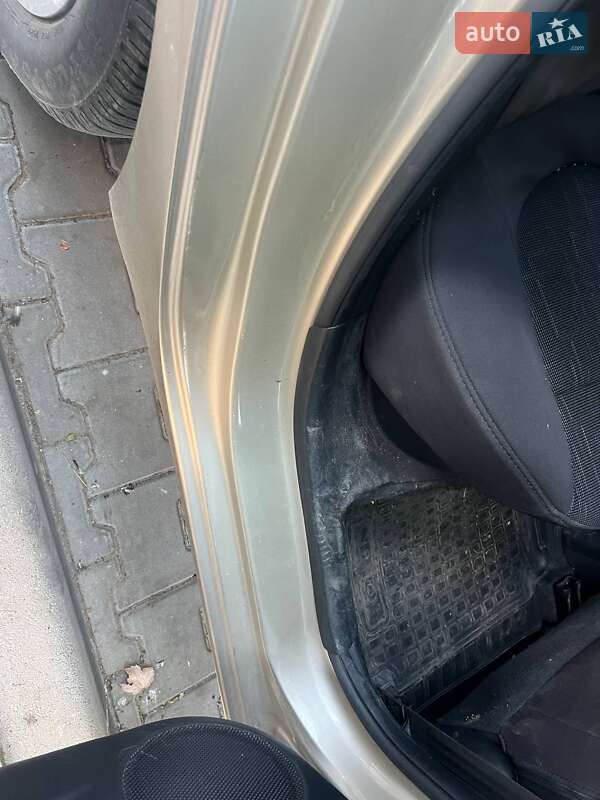 2012 kia rio