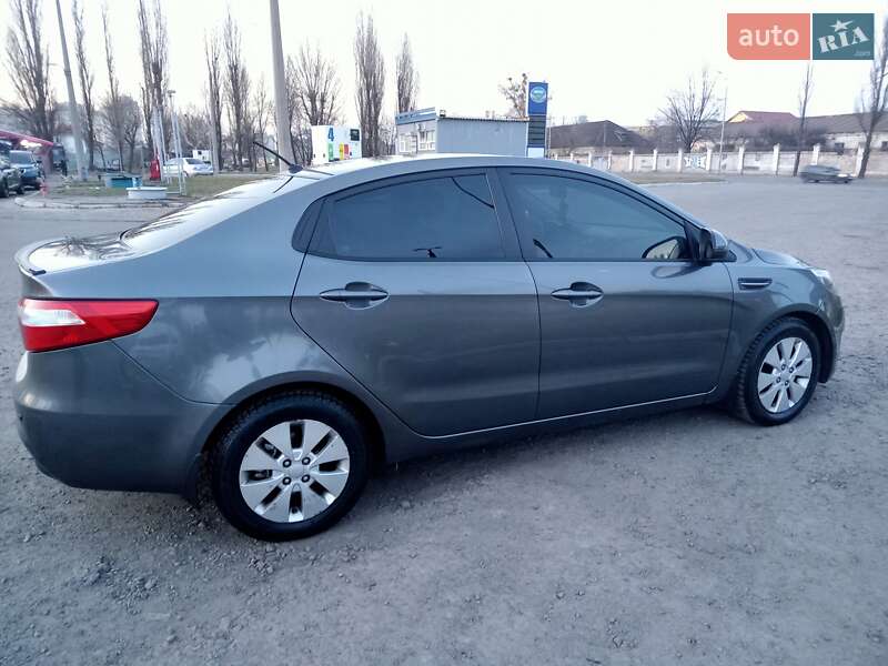 2012 kia rio