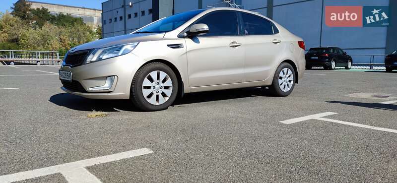 2013 kia rio