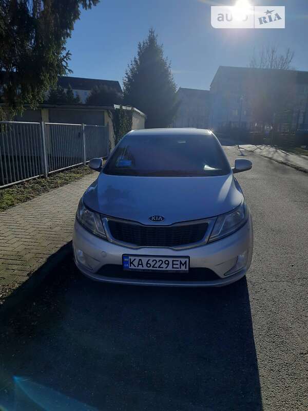 2013 kia rio