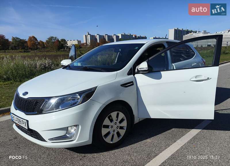 2012 kia rio