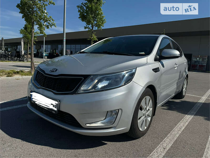 2013 kia rio