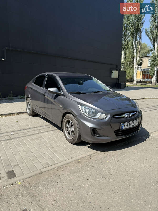 2011 hyundai accent