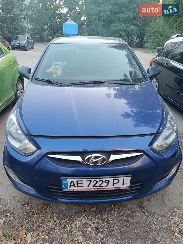 2011 hyundai accent