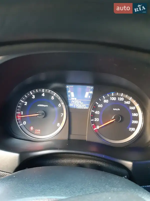 2011 hyundai accent