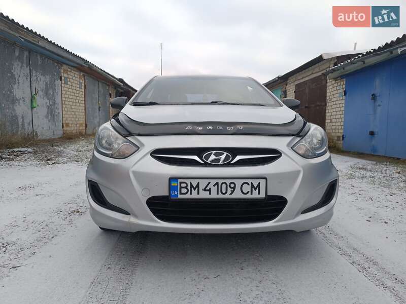 2011 hyundai accent