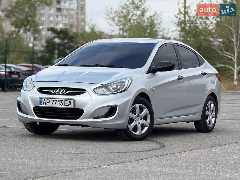 2011 hyundai accent