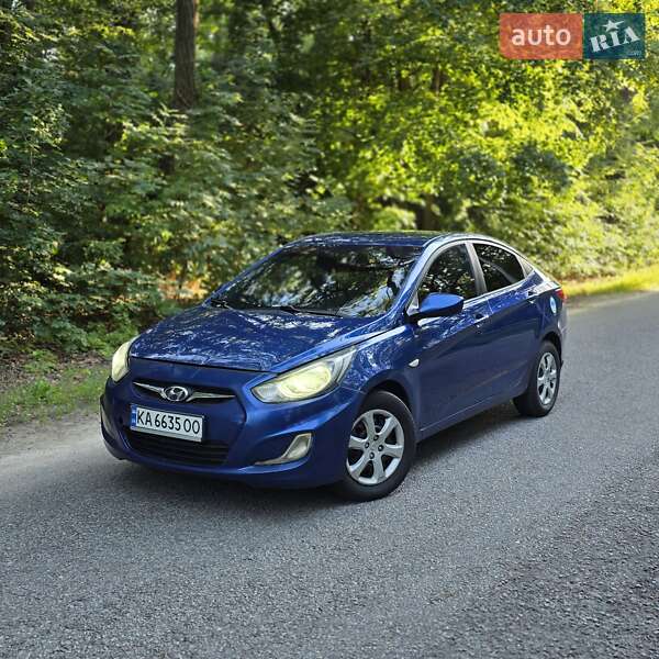 2011 hyundai accent