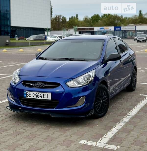 2011 hyundai accent