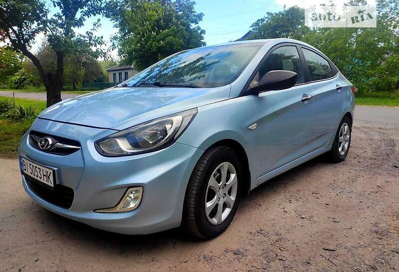 2011 hyundai accent