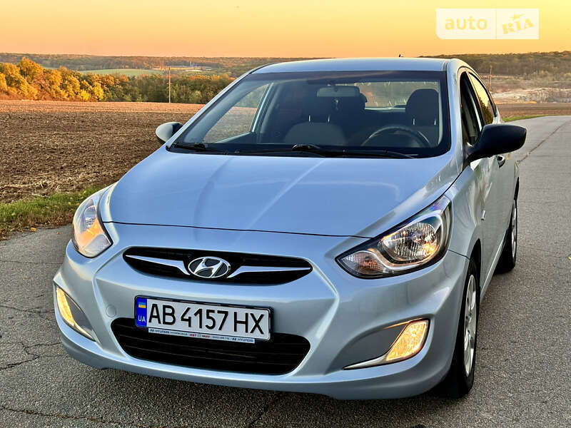 2011 hyundai accent