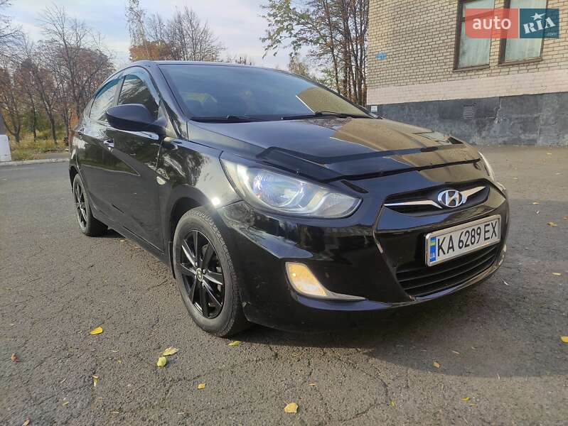 2012 hyundai accent