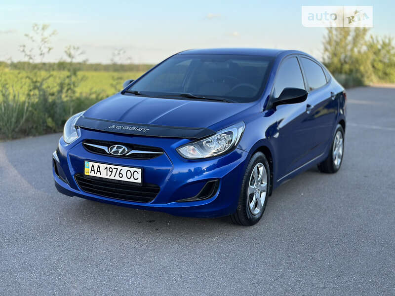 2013 hyundai accent