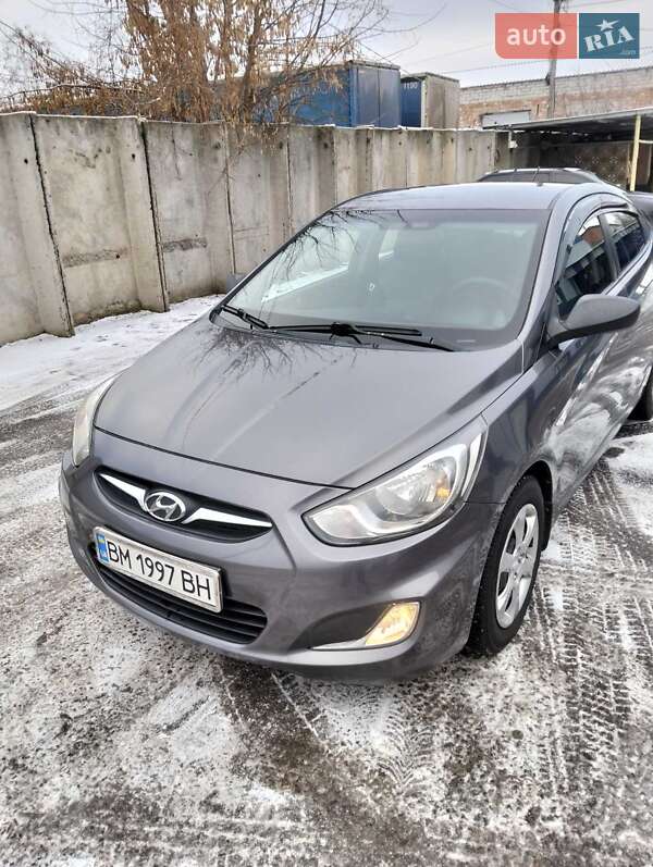 2013 hyundai accent