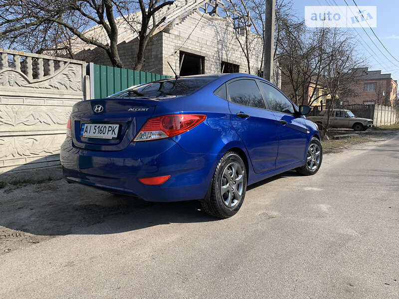 2013 hyundai accent