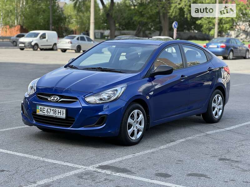2013 hyundai accent