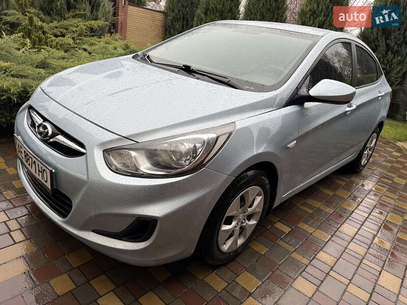 2013 hyundai accent