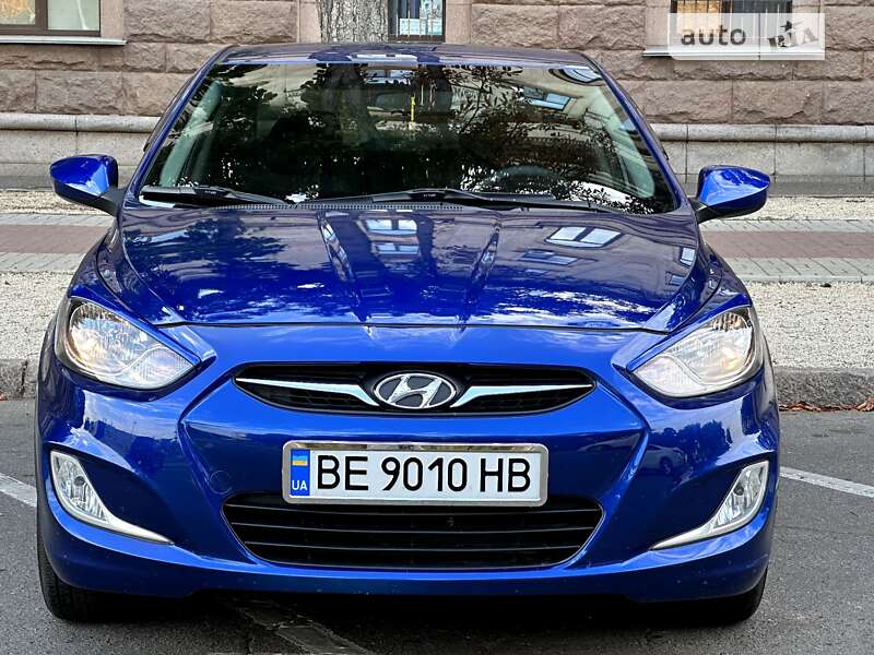 2013 hyundai accent