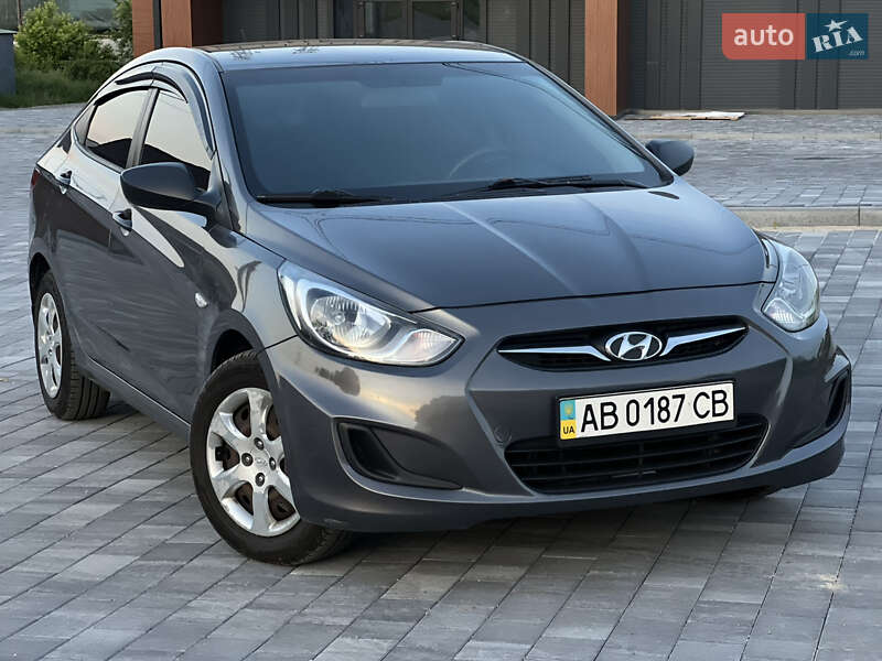 2013 hyundai accent