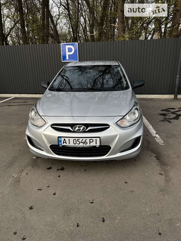 2014 hyundai accent