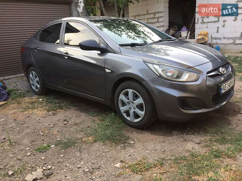 2014 hyundai accent