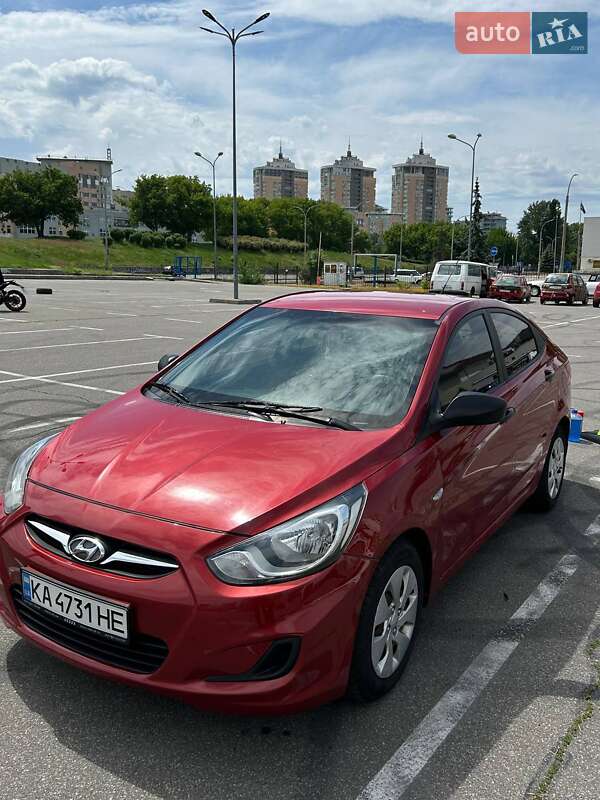 2014 hyundai accent