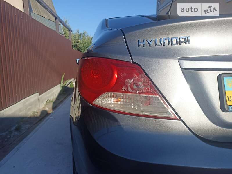 2014 hyundai accent