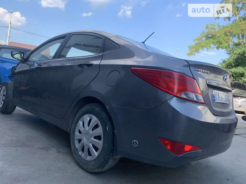2016 hyundai accent