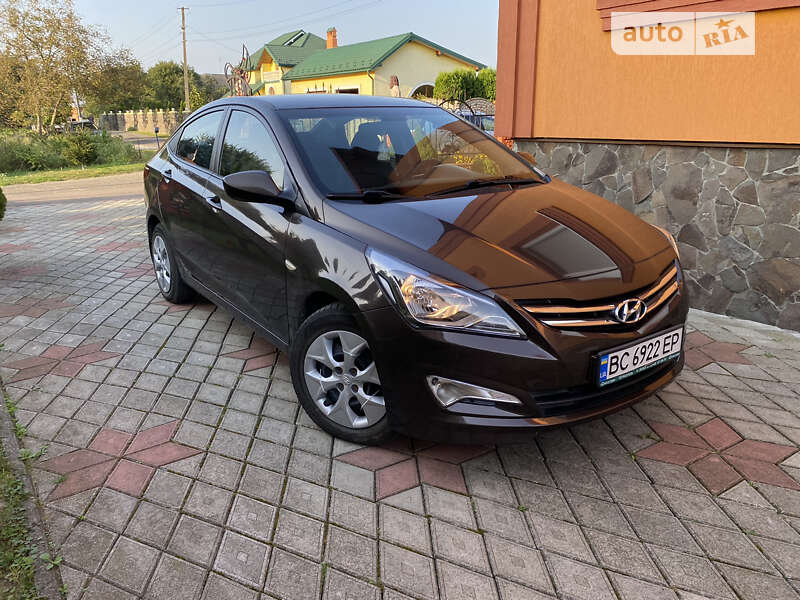 2016 hyundai accent