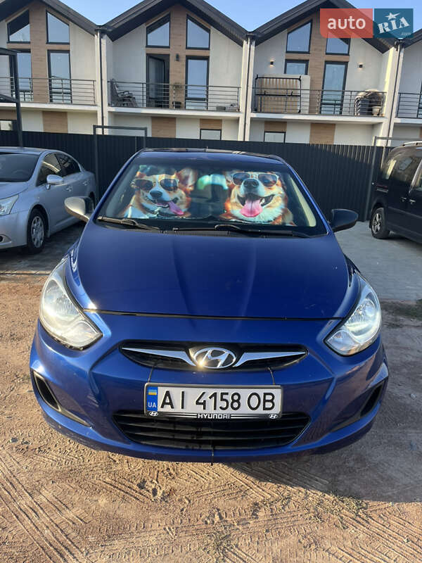 2011 hyundai accent