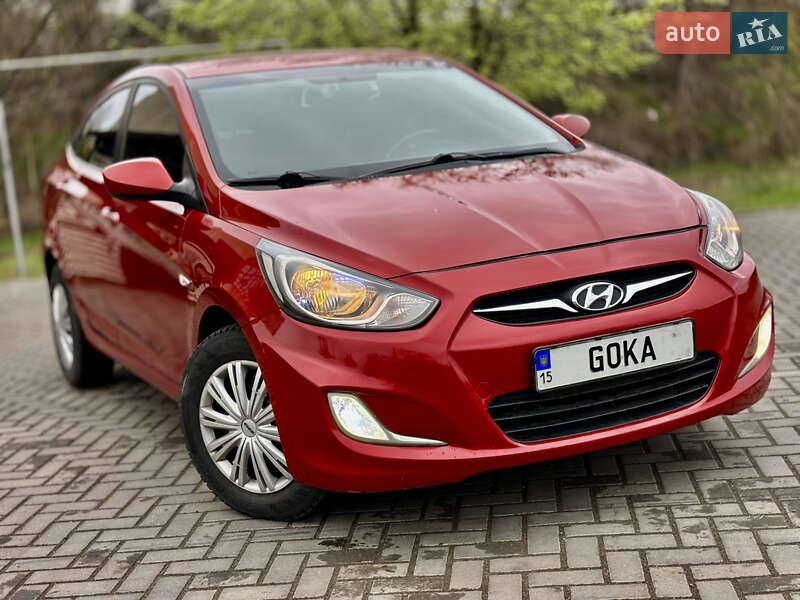 2011 hyundai accent