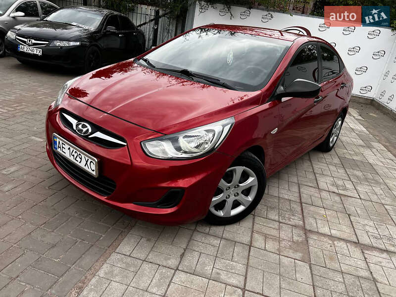 2011 hyundai accent