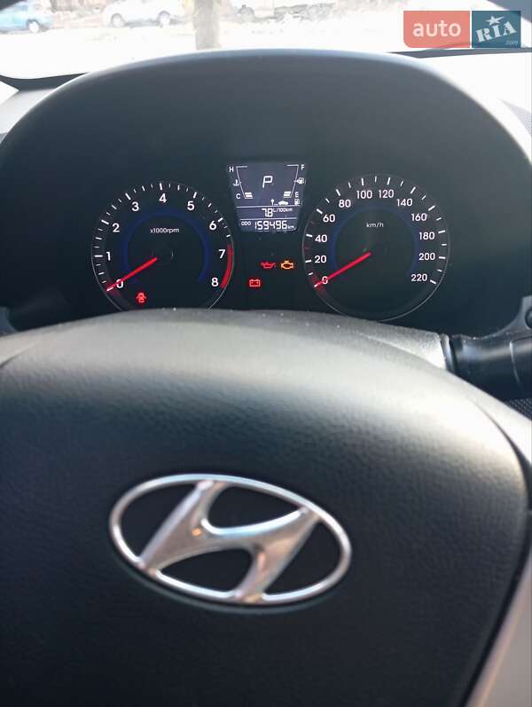 2011 hyundai accent