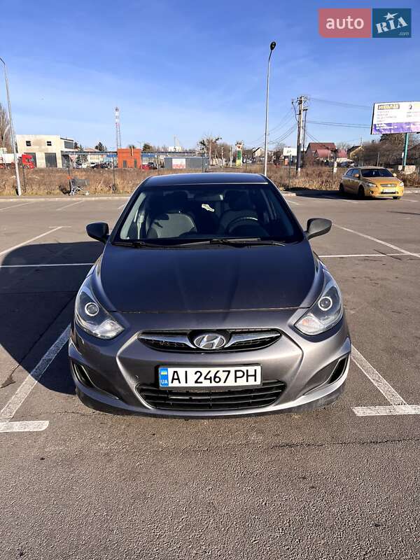 2012 hyundai accent