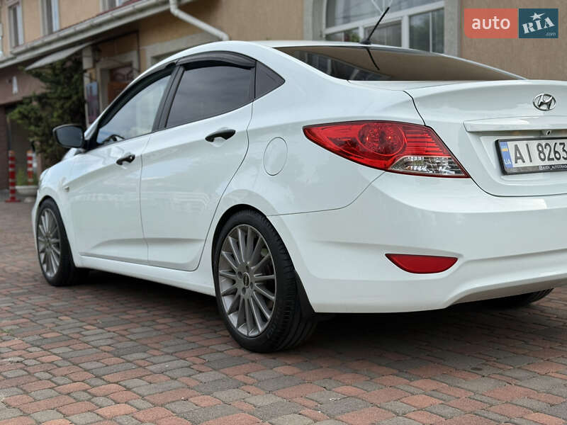 2013 hyundai accent