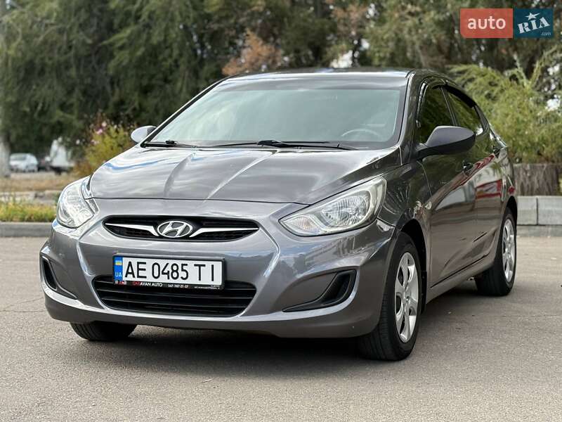 2013 hyundai accent