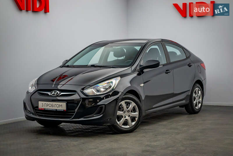 2013 hyundai accent