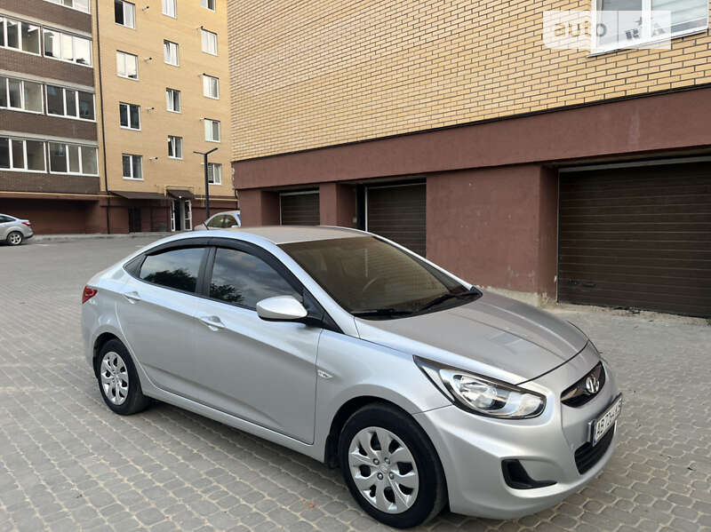 2014 hyundai accent