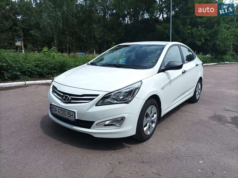 2016 hyundai accent