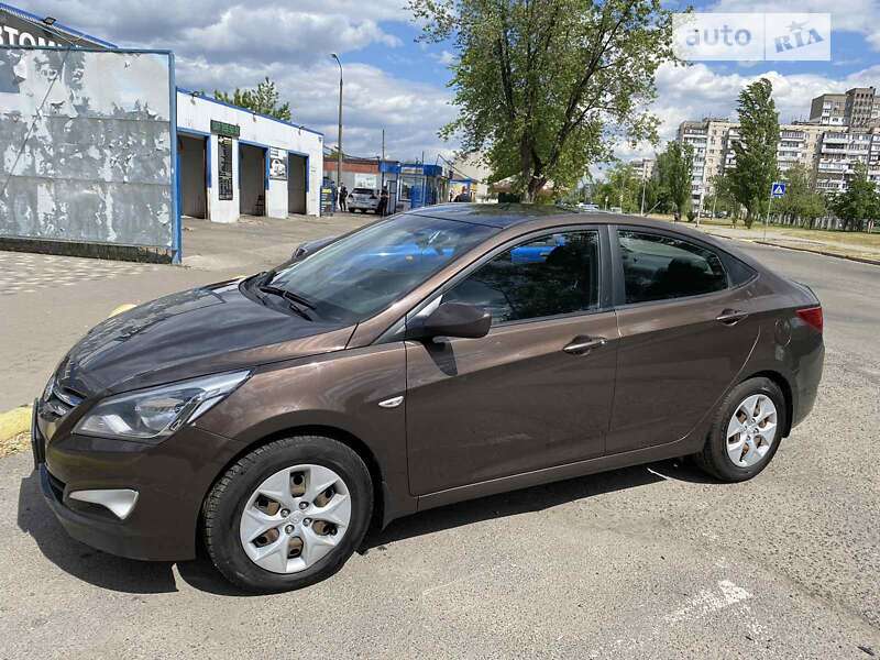 2016 hyundai accent