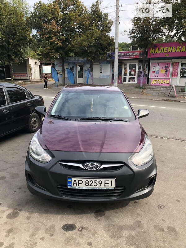 2013 hyundai accent