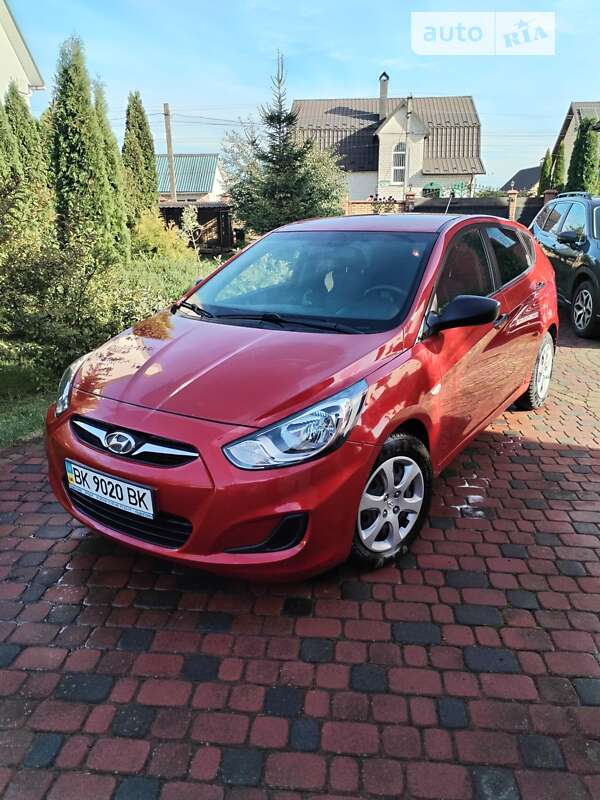 2014 hyundai accent