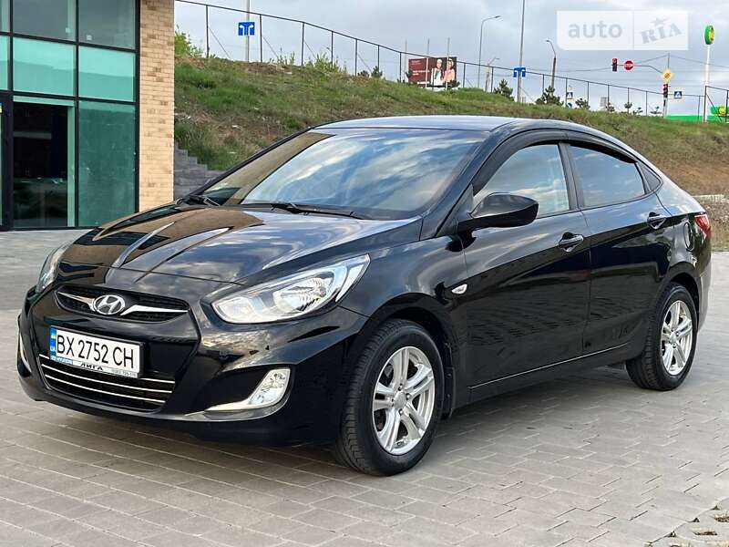 2011 hyundai accent