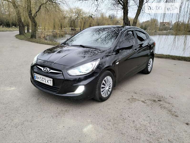 2011 hyundai accent