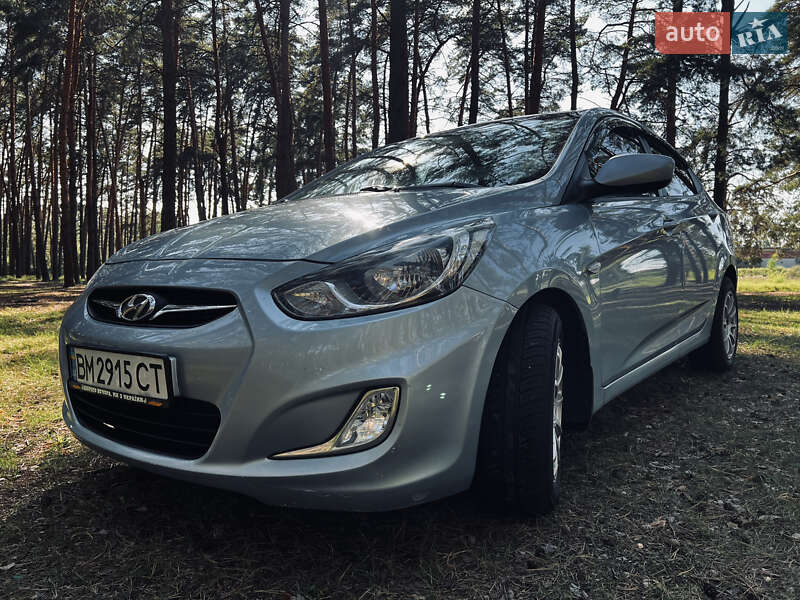 2011 hyundai accent