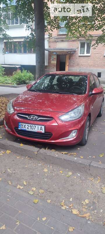 2011 hyundai accent